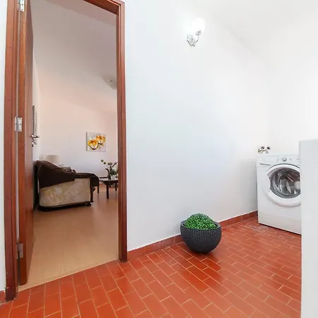 C08 - Central Sao Goncalo Townhouse 펜션 라고스