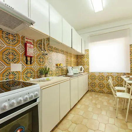 C08 - Central Sao Goncalo Townhouse