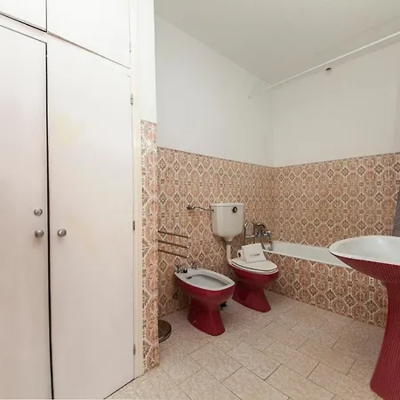 C08 - Central Sao Goncalo Townhouse *