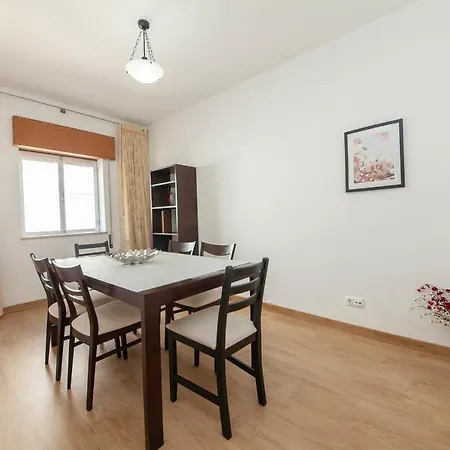 C08 - Central Sao Goncalo Townhouse Holiday home *