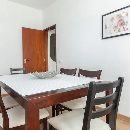 C08 - Central Sao Goncalo Townhouse *