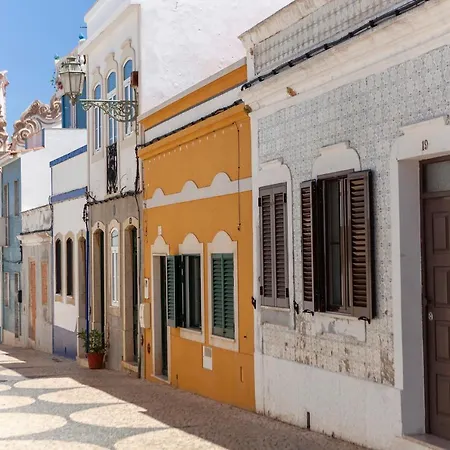 C08 - Central Sao Goncalo Townhouse Holiday home Lagos