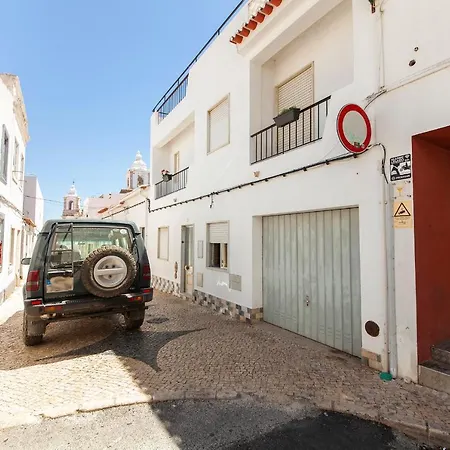 C08 - Central Sao Goncalo Townhouse Holiday home Lagos